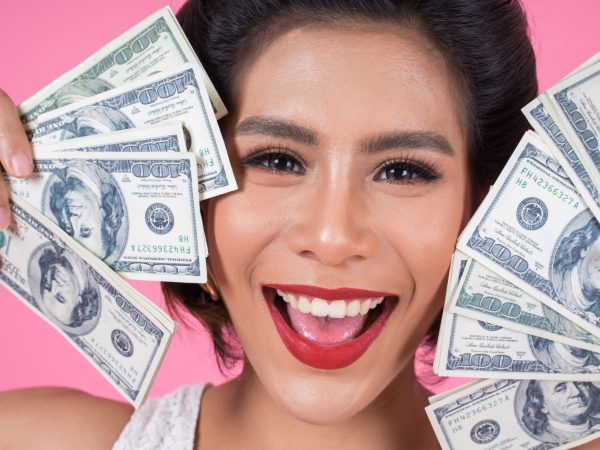 Dán răng sứ không mài - Giải pháp thẩm mỹ không xâm lấn 12 Chi phí dán răng sứ không mài hiện nay