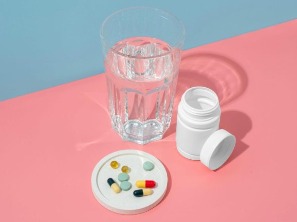 Chảy Máu Chân Răng: Nguyên Nhân, Cách Điều Trị Và Phòng Ngừa 10 Dùng thuốc điều trị giảm chảy máu chân răng