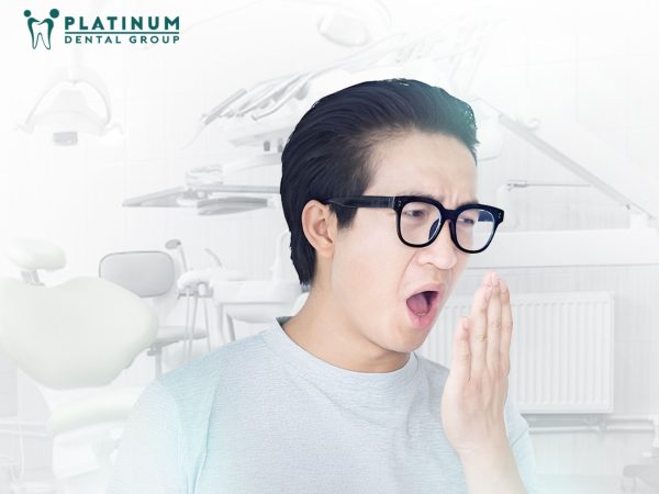 Răng sứ bị hở: Dấu hiệu, nguyên nhân và cách khắc phục hiệu quả 2 Răng sứ bị hở có thể là nguyên nhân gây hôi miệng