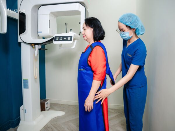 Platinum Dental Group ứng dụng công nghệ tiên tiến và máy móc hiện đại trong điều trị trồng răng Implant