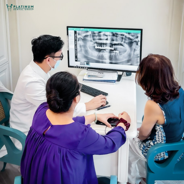 The cost of dental implant is clearly advised by the doctor to the patient before starting the procedure