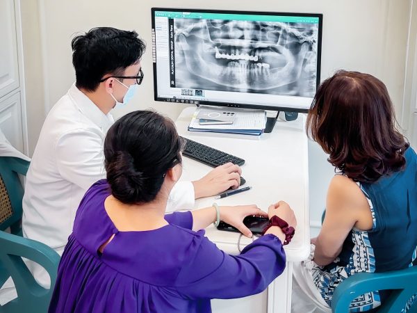Before the Implant procedure begins, the dentist will perform a examination