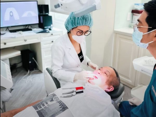 Platinum Dental Group - Nơi mang lại nụ cười khỏe đẹp, với quy trình làm cầu răng sứ an toàn và ít gây đau đớn