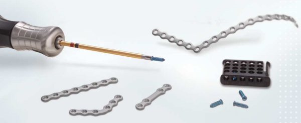 Vật liệu sử dụng cũng ảnh hưởng đáng kể tới chi phí phẫu thuật gãy xương hàm