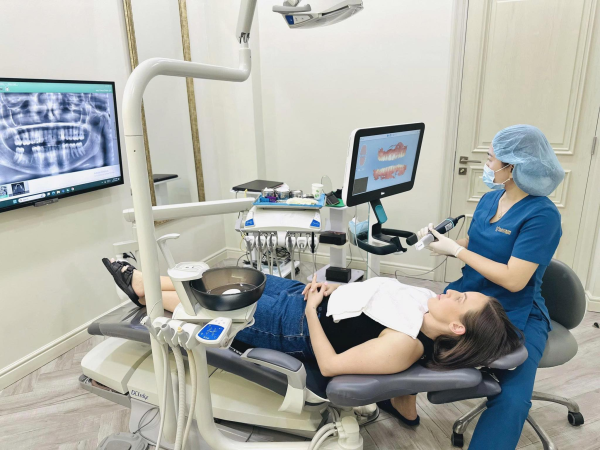 Máy Scan răng iTero 3D, lấy dấu răng chính xác, hỗ trợ mô phỏng dịch chuyển răng và thiết kế phác đồ niềng răng cá nhân hóa