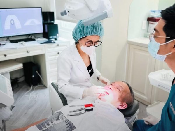 Mài răng bọc sứ: Quy trình, rủi ro và địa chỉ uy tín 6 Mài răng bọc sứ an toàn cần thực hiện tại nha khoa uy tín, bác sĩ tay nghề cao
