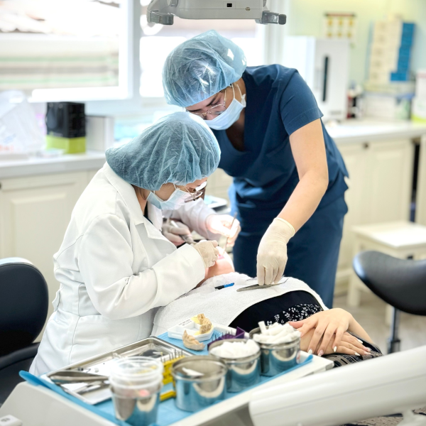 Răng bọc sứ bị viêm tủy: Nguyên nhân, dấu hiệu và cách xử lý hiệu quả 6 Viêm tủy răng sau khi bọc sứ là tình trạng không thể xem nhẹ