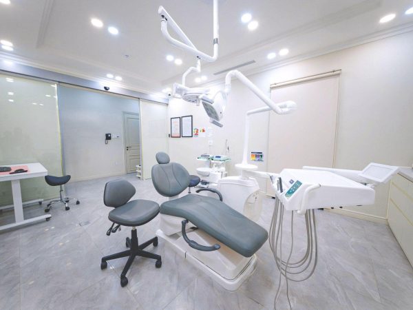 Each Implant case at Platinum Dental Group is performed according to a closed, absolutely sterile, and medically standardized procedure