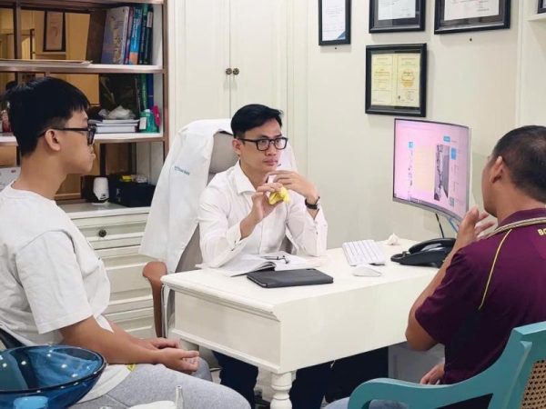 Trồng răng Implant Hàn Quốc giá bao nhiêu? Cập nhật bảng giá mới nhất 2 Tổng chi phí trồng một răng Implant không chỉ gồm trụ mà còn bao gồm nhiều thành phần khác