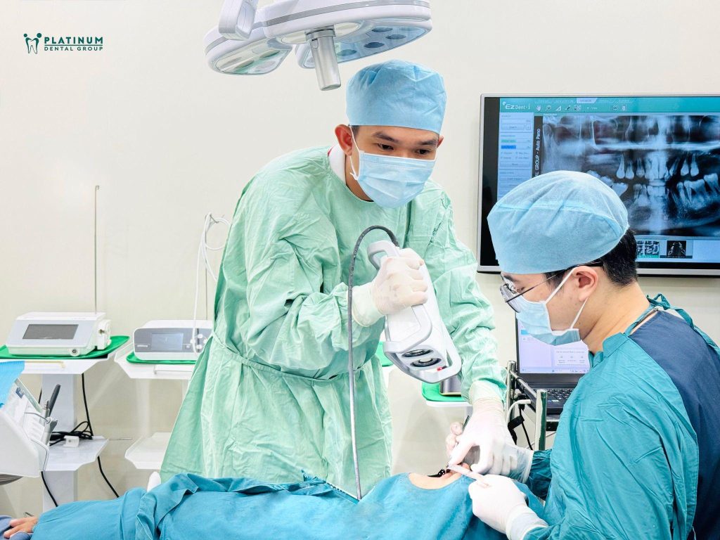 PIC and intraoral scanning represent the most advanced digital implant impression techniques.