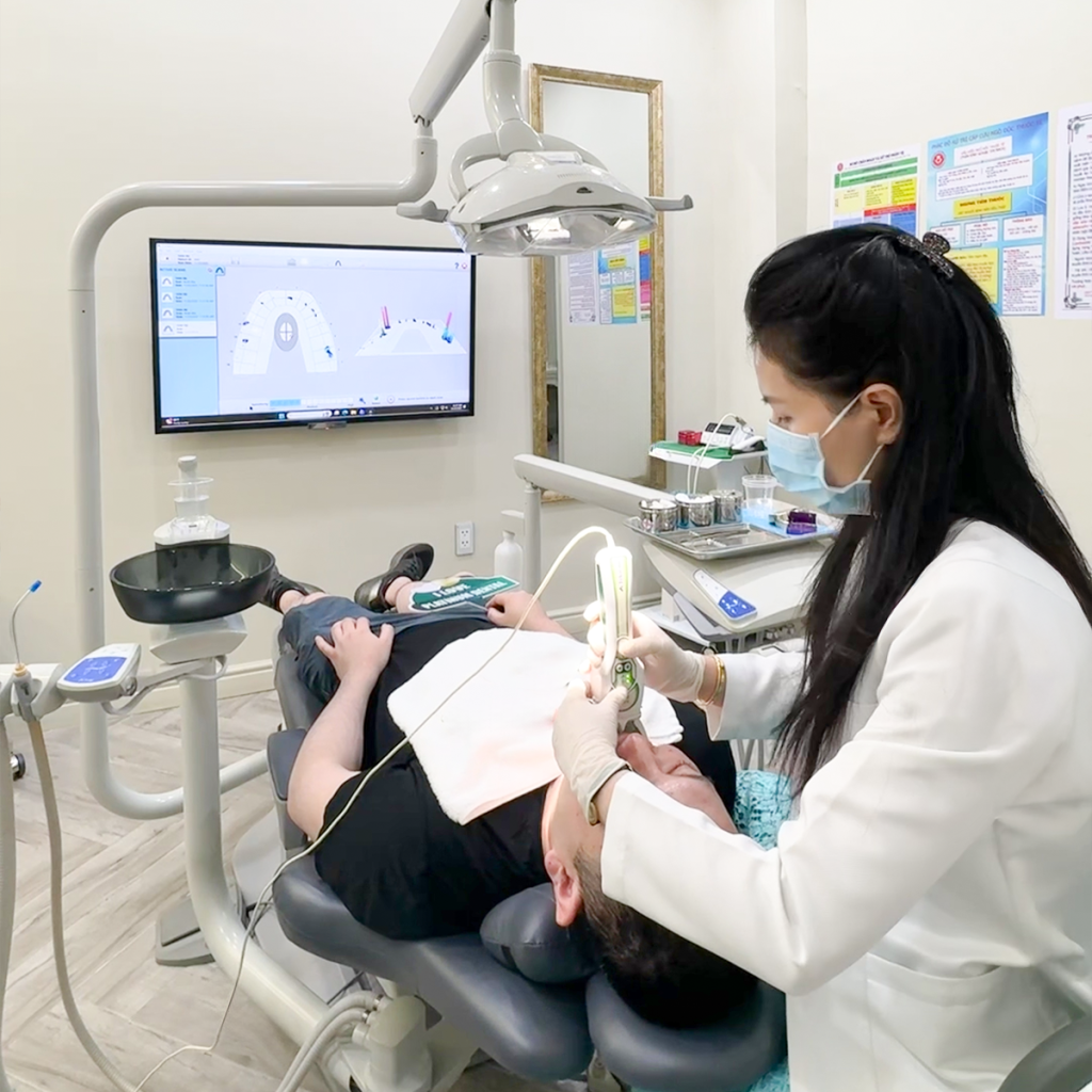 Bác sĩ Platinum Dental luôn muốn mang đến mỗi điều trị toàn diện, đúng từ đầu, đảm bảo nụ cười khỏe mạnh, đẹp tự nhiên và bền vững.