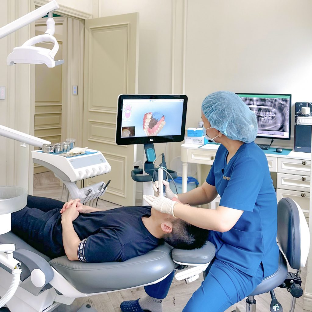 Thăm khám và chẩn đoán tăng trưởng xương hàm của trẻ