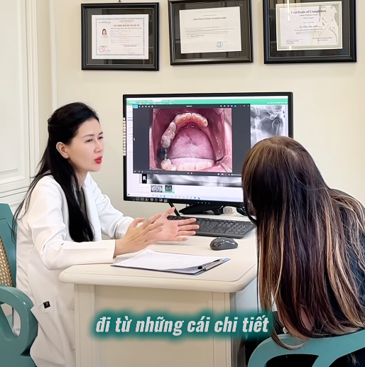 Dr. Lan Anh consulting with Ms. Tuyet Mai on her personalized treatment plan