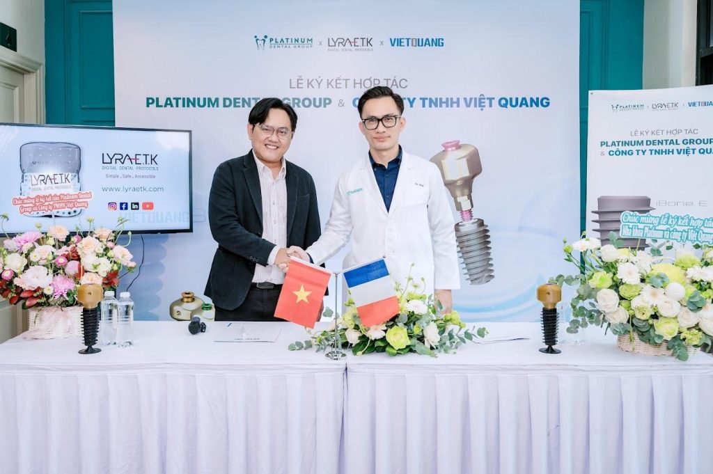 PLATINUM DENTAL GROUP KÝ KẾT HỢP TÁC CÙNG VIỆT QUANG DENTAL: NÂNG TẦM KẾT QUẢ ĐIỀU TRỊ IMPLANT 6 Hợp đồng chiến lược trụ Implant iBone và iPhysio