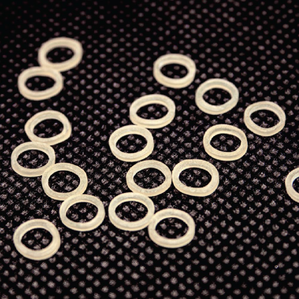 Thun liên hàm kết nối mắc cài hàm trên và hàm dưới để điều chỉnh khớp cắn